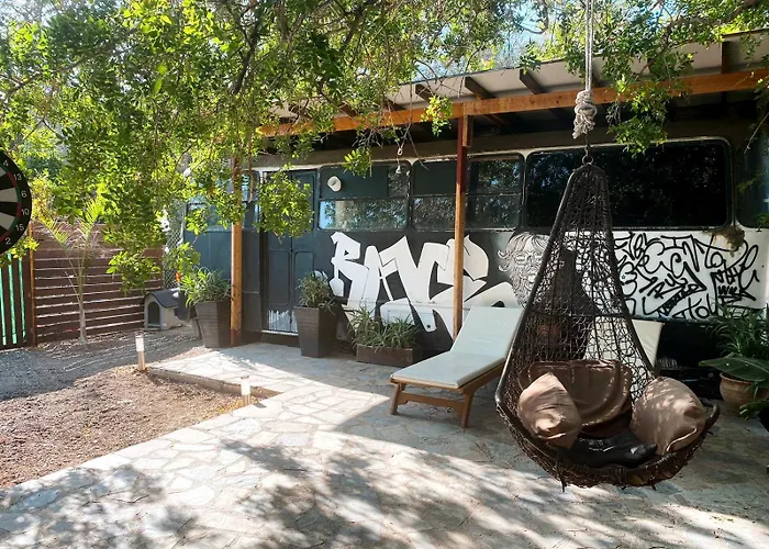 Magic Bus Κάμπινγκ *