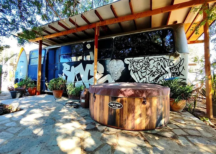 Magic Bus Κάμπινγκ