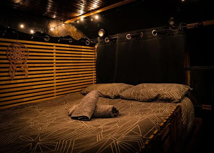 Magic Bus Campingplads *